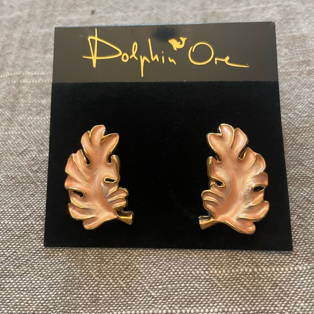 Dolphin Ore Leaf Earrings